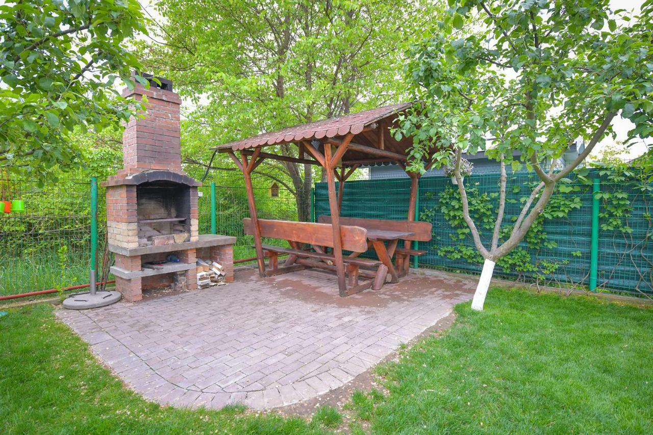 Happy Place - Casuta Galbena Domnesti  Exterior photo